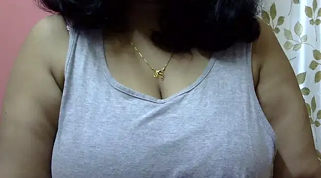 Riya riyaa online show from 01/05/25, 04:38