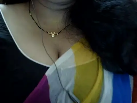 Riya riyaa online show from 10/08/25, 03:31