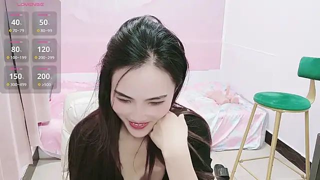 Snapshot of Mimiki-oo chatting on 01/31/25, 07:50 Mimiki-oo online show from 01/31/25, 07:50