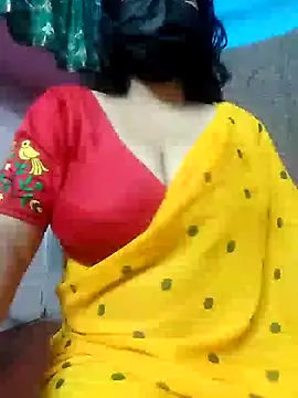 Snapshot of BERRY_00 chatting on 02/03/25, 10:03 BERRY 00 online show from 02/03/25, 10:03