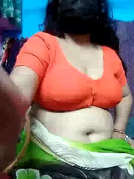 Snapshot of BERRY_00 chatting on 02/07/25, 12:53 BERRY 00 online show from 02/07/25, 12:53