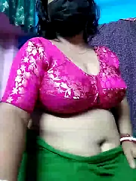 Snapshot of BERRY_00 chatting on 02/24/25, 06:04 BERRY 00 online show from 02/24/25, 06:04