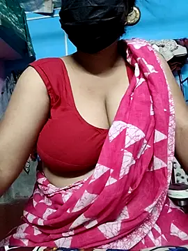 Snapshot of BERRY_00 chatting on 10/26/25, 06:14 BERRY 00 online show from 10/26/25, 06:14