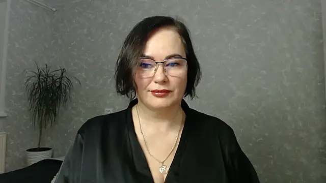 Snapshot of Nora_Star chatting on 09/10/25, 08:42 Nora Star online show from 09/10/25, 08:42