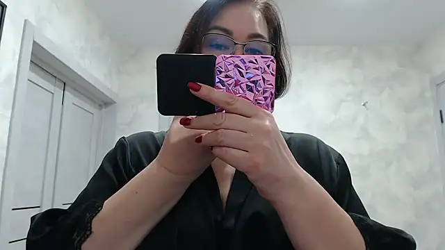 Nora Star online show from 09/27/25, 07:19