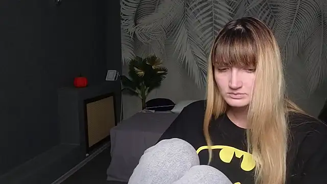 Nika Kitten online show from 11/28/25, 09:45