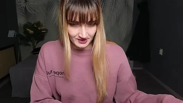 Nika Kitten online show from 12/03/25, 09:40