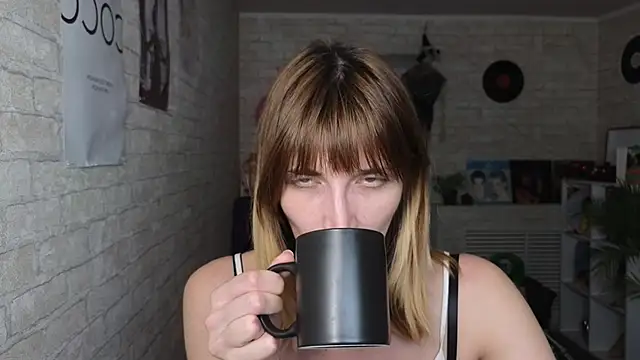 Nika Kitten online show from 05/06/26, 11:04