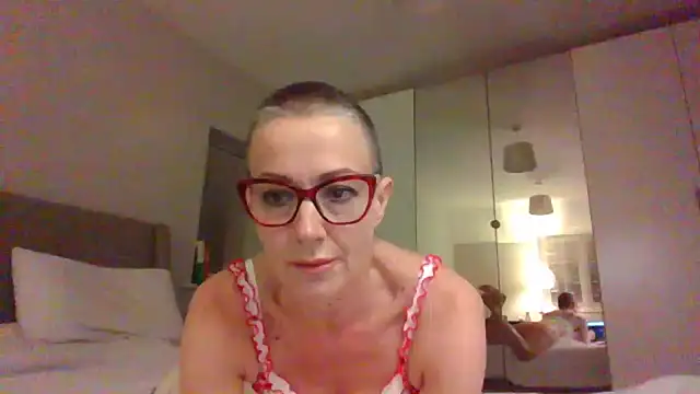 Snapshot of ELEGANT-ARIA36 chatting on 01/26/25, 05:44 ELEGANT-ARIA36 online show from 01/26/25, 05:44