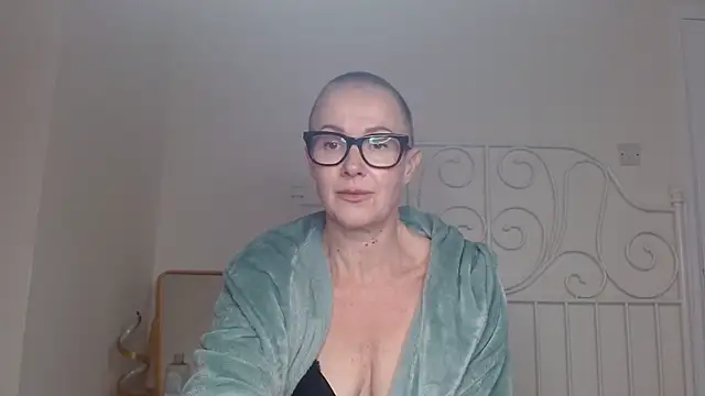 ELEGANT-ARIA36 online show from 01/18/26, 06:12