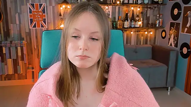 Snapshot of VivienLeeigh chatting on 01/22/25, 01:53 VivienLeeigh online show from 01/22/25, 01:53