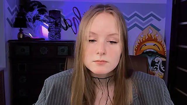 Snapshot of VivienLeeigh chatting on 02/23/25, 09:11 VivienLeeigh online show from 02/23/25, 09:11