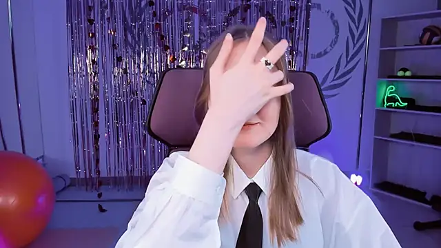 Snapshot of VivienLeeigh chatting on 03/09/25, 03:16 VivienLeeigh online show from 03/09/25, 03:16