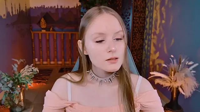 Snapshot of VivienLeeigh chatting on 09/11/25, 09:09 VivienLeeigh online show from 09/11/25, 09:09