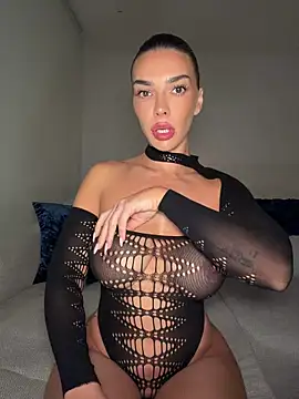 krissiswrld- online show from 04/07/26, 06:30