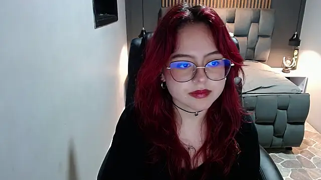 Snapshot of crimson_tati_ chatting on 12/11/24, 09:09 crimson tati online show from 12/11/24, 09:09