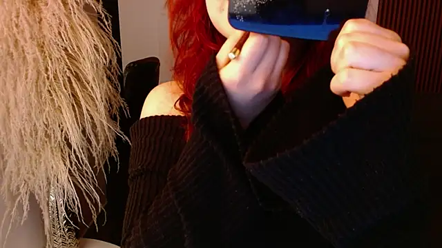 Snapshot of crimson_tati_ chatting on 12/12/24, 05:31 crimson tati online show from 12/12/24, 05:31