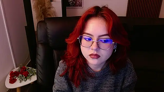 Snapshot of crimson_tati_ chatting on 02/25/25, 03:20 crimson tati online show from 02/25/25, 03:20