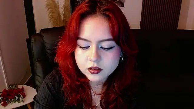 Snapshot of crimson_tati_ chatting on 03/06/25, 03:46 crimson tati online show from 03/06/25, 03:46