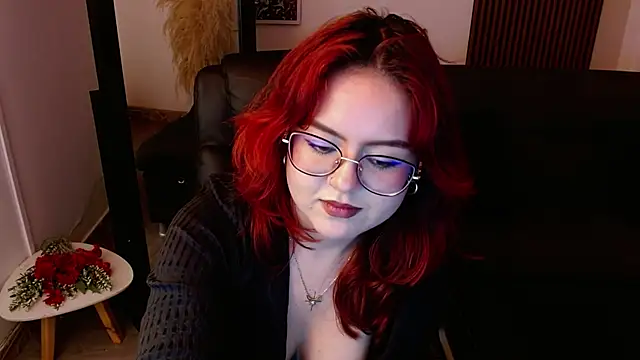 Snapshot of crimson_tati_ chatting on 03/06/25, 10:30 crimson tati online show from 03/06/25, 10:30