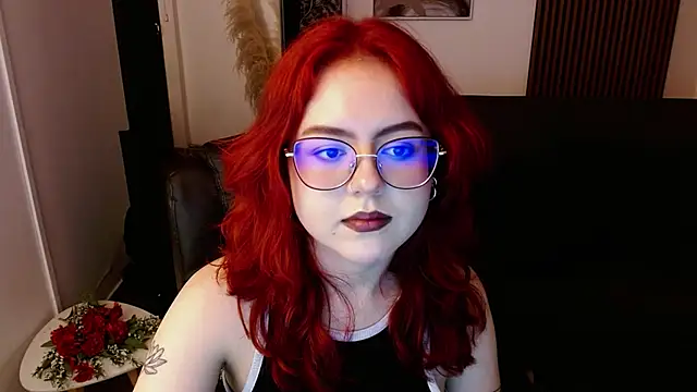 Snapshot of crimson_tati_ chatting on 03/08/25, 08:11 crimson tati online show from 03/08/25, 08:11