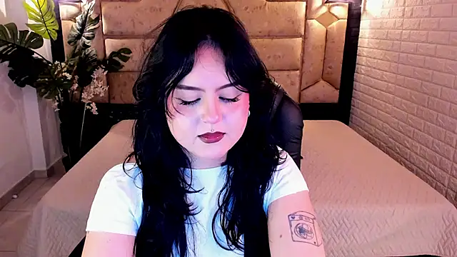 crimson tati  online show from 06/06/26, 06:29