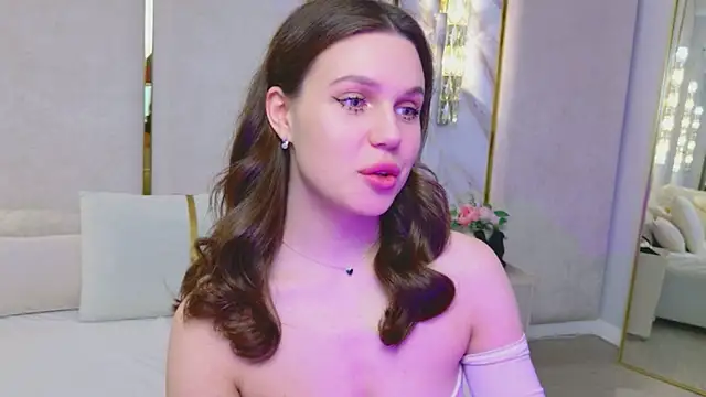 RihannaRose online show from 04/14/26, 04:46