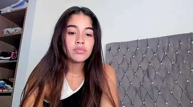 AriaMontgomery online show from 12/17/24, 05:40