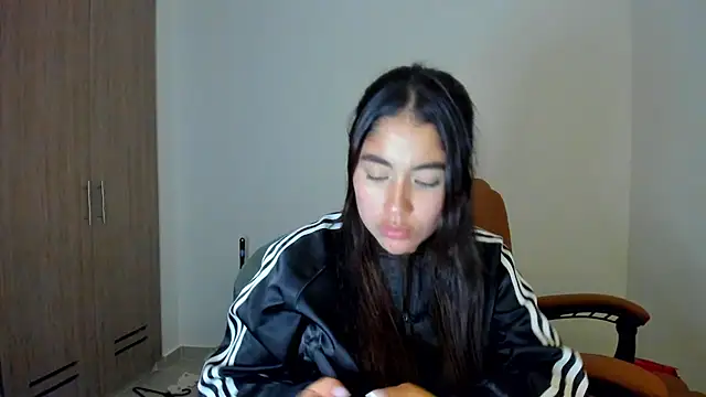 AriaMontgomery online show from 02/28/25, 06:21