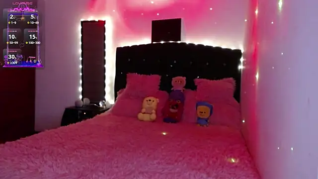 holy juli online show from 03/06/25, 03:46