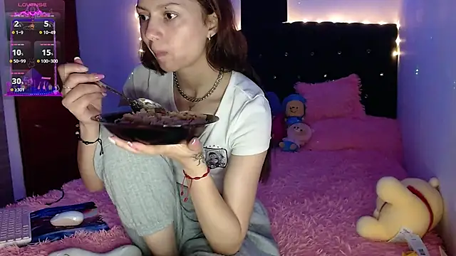 holy juli online show from 03/15/25, 03:40