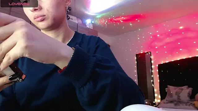 holy juli online show from 09/12/25, 03:39