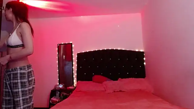 holy juli online show from 05/10/26, 03:23