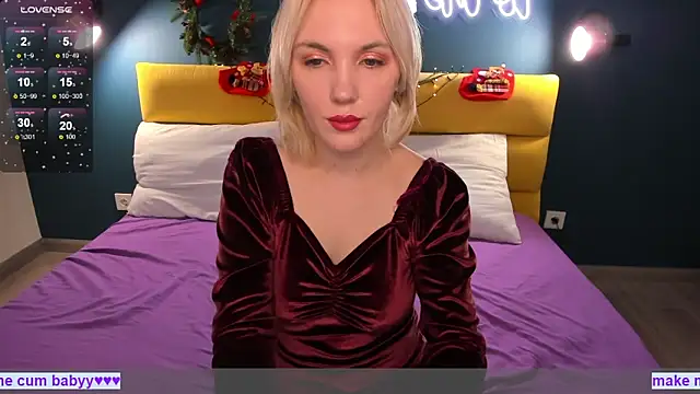 Fluffy Monica online show from 12/30/24, 01:15