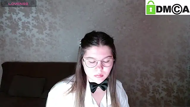 Snapshot of holy_michela chatting on 02/19/25, 06:00 holy michela online show from 02/19/25, 06:00
