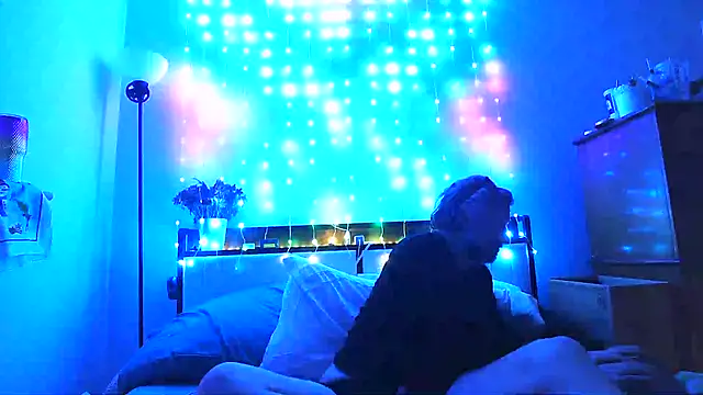 Snapshot of onlym4m chatting on 12/17/24, 01:38 onlym4m online show from 12/17/24, 01:38