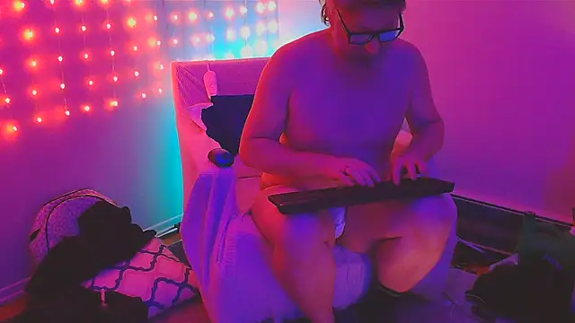 Snapshot of onlym4m chatting on 02/12/25, 02:45 onlym4m online show from 02/12/25, 02:45