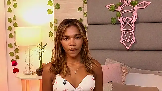 Snapshot of Lily_Miiller chatting on 10/05/25, 07:45 Lily Miiller online show from 10/05/25, 07:45