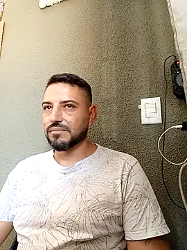 P4uzud4O online show from 04/15/26, 01:40