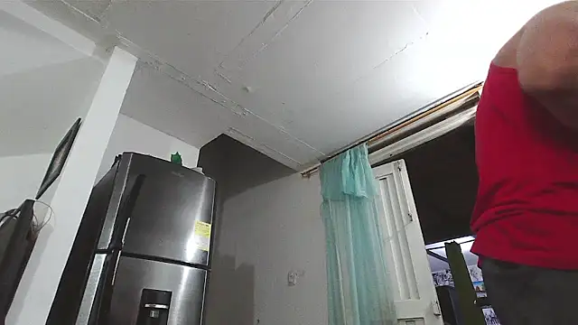 Snapshot of King_russo chatting on 02/13/25, 10:33 King russo online show from 02/13/25, 10:33