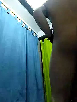 Snapshot of King_russo chatting on 03/16/25, 06:42 King russo online show from 03/16/25, 06:42