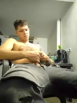 Snapshot of King_russo chatting on 11/05/25, 10:21 King russo online show from 11/05/25, 10:21