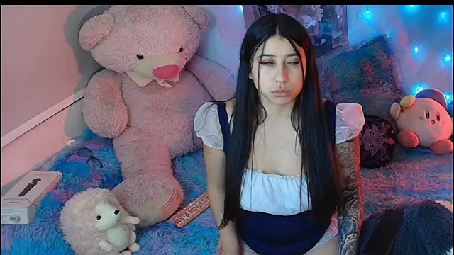 Snapshot of Kurumi57 chatting on 10/15/25, 05:29 Kurumi57 online show from 10/15/25, 05:29