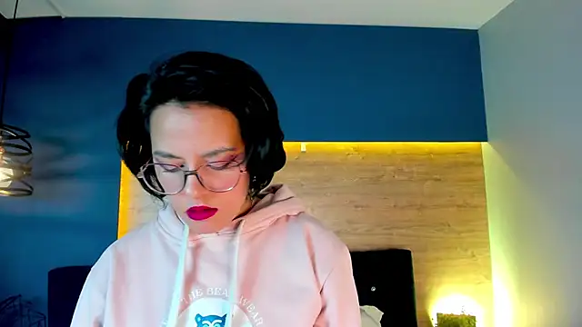 victoria byte online show from 09/23/25, 09:29