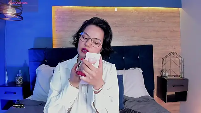 victoria byte online show from 12/17/25, 08:48