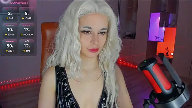 mollyposhh online show from 11/25/25, 06:19