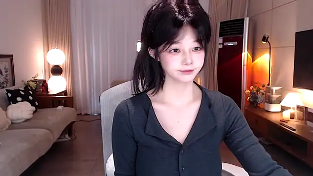 sweateanv  online show from 03/13/26, 05:36