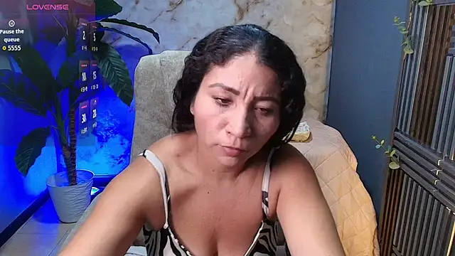 Snapshot of jennaa_milf_ chatting on 06/30/26, 07:15 jennaa milf online show from 06/30/26, 07:15