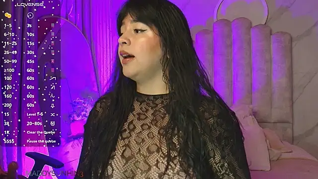 Snapshot of sunshine_maddy chatting on 06/19/26, 01:10 sunshine maddy online show from 06/19/26, 01:10