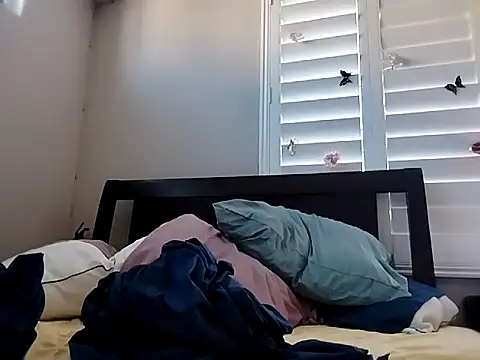 Snapshot of cloudyspun chatting on 02/21/26, 08:32 cloudyspun online show from 02/21/26, 08:32